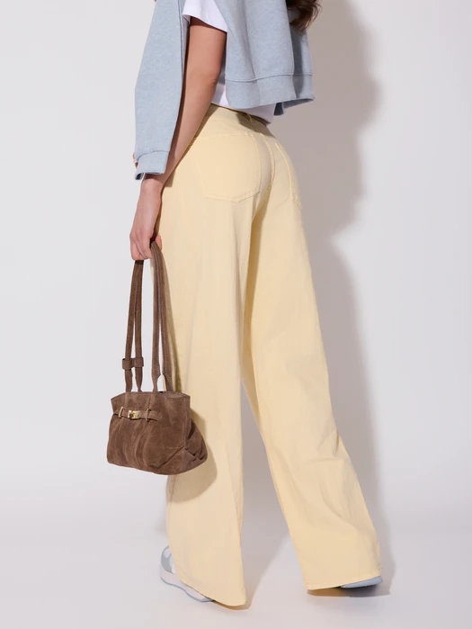 JEANSY Z PROSTĄ NOGAWKĄ BUTTER YELLOW