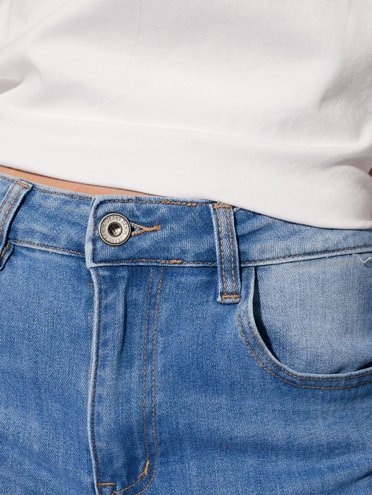 JEANSY BALLOON Z PRZESZYCIAMI NA KOLANACH