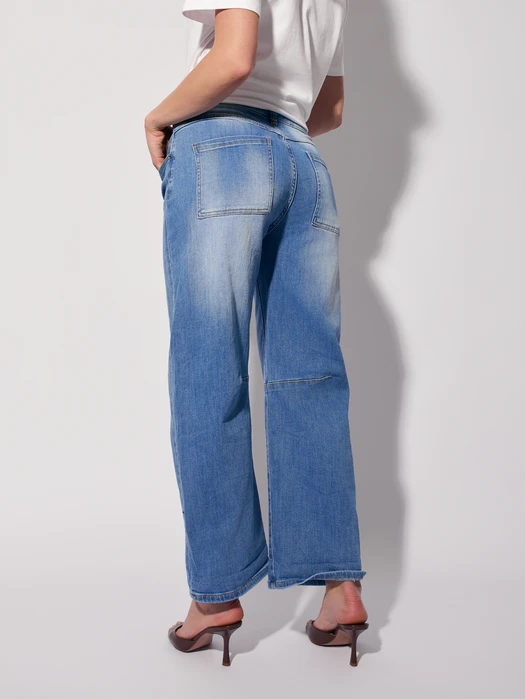 JEANSY BALLOON Z PRZESZYCIAMI NA KOLANACH