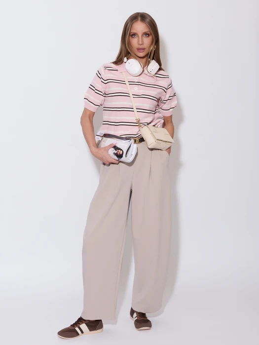 SWETER Z KRÓTKIM RĘKAWEM I KOŁNIERZYKIEM PUDROWA